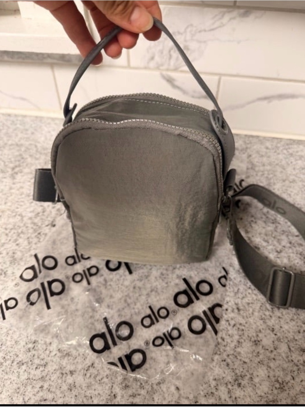 Alo Yoga unisex slate gray Crossbody Bag or shoulder bag - Picture 9 of 11